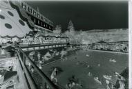 Piscina do Hotel de Turismo da Ericeira, à hora do banho, Ericeira. 