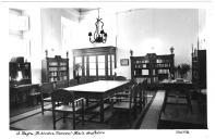 Postal. 45 Mafra - Biblioteca Municipal - Sala de Leitura