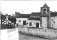 Fotografia de Vista parcia, torre sineira, l da Capela do Espírito Santo de Enxara do Bispo