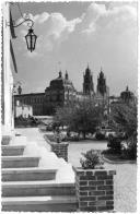 Fotografia do Palácio Nacional de Mafra visto de uma vivenda na Av. Oliveira Salazar, [actual Av. 25 de Abril]