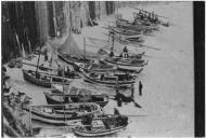 Fotografia Reprodução. Barcos de pesca na praia dos Pescadores - Ericeira