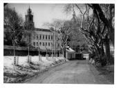 Fotografia Reprodução. Entrada da Tapada Militar de Mafra depois do nevão de 1945