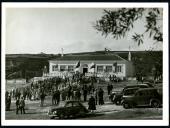 "Inaugurações de 10 de Novembro", com a presença do Governador Civil de Lisboa, Dr. Mário Madeira, e o Presidente da Câmara Municipal de Mafra, Capitão João Lopes. Inauguração da Escola Primária do sexo feminino da Malveira.